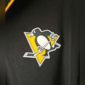 Excellent condition Cool Base long sleeve topPittsburgh penguins
